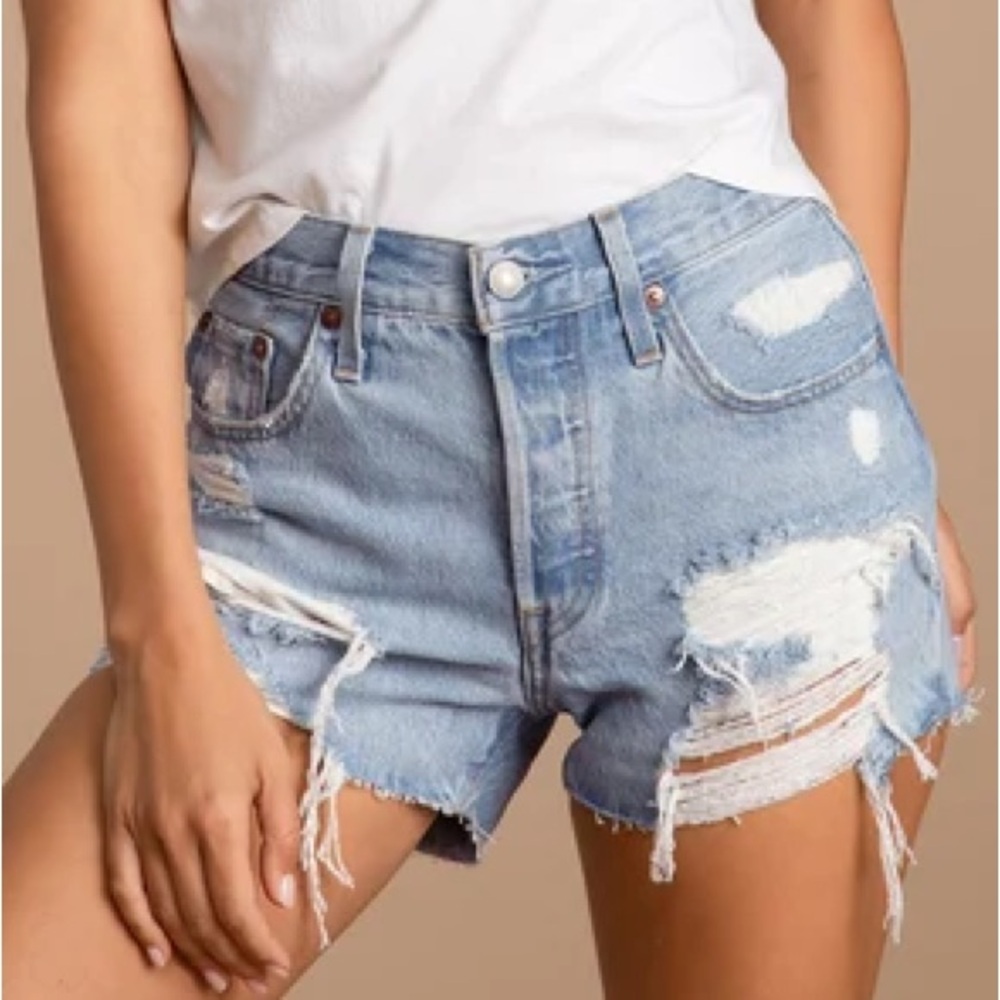 LEVI’S PREMIUM 501 Medium Light Wash Distressed High Rise Cutoff Denim Shorts 26